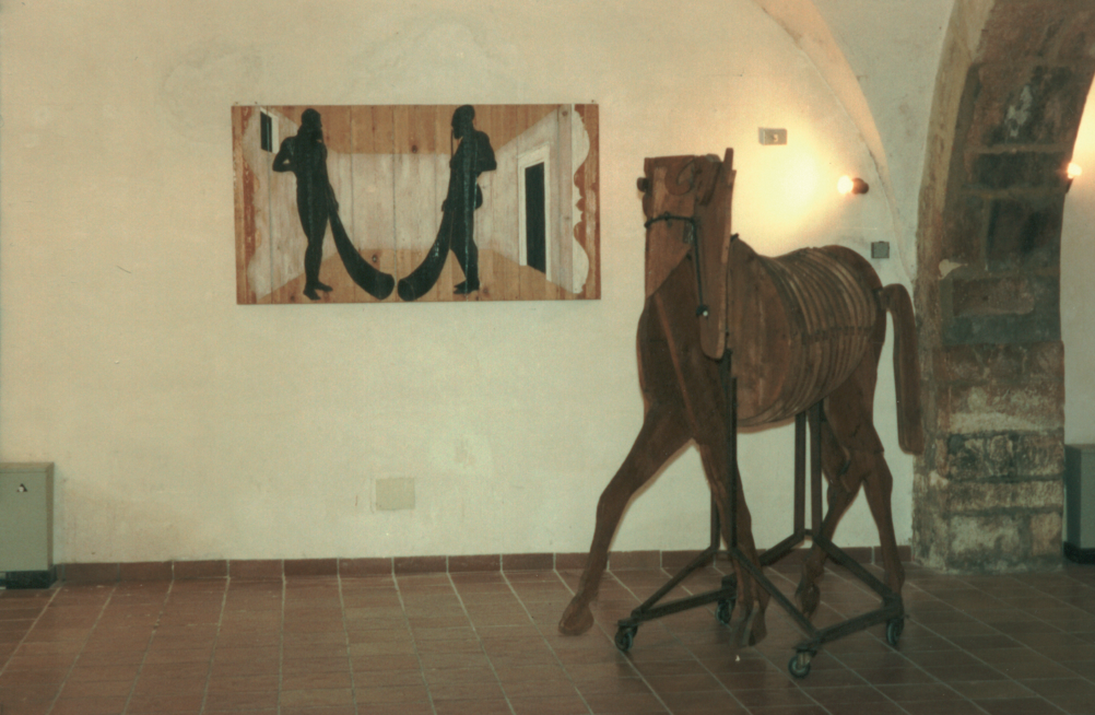 Opera di Mauro Forci e "Il cavallo di troia" di Mauro Ceroli