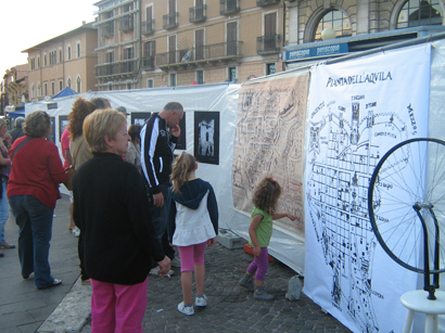 Esposizione del Muspac in Piazza Duomo