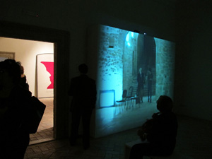 Video di Fabio Mauri nell'installazione dell'opera "Celestino V, una storia moderna", 2000