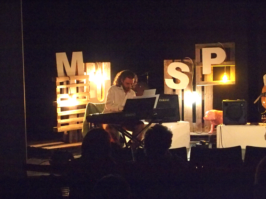 Emmanuel Losio alla chitarra e Marco Silvi al pianoforte