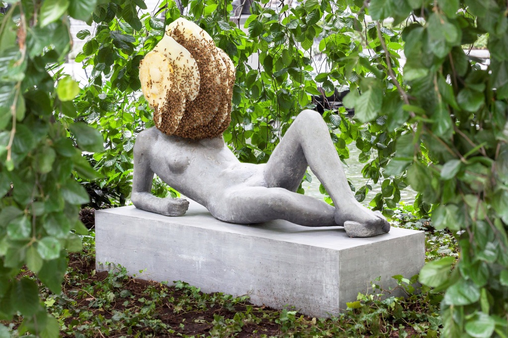 Pierre-Huyghe-Untilled-Liegender-Frauenakt-2012-courtesy-MoMA-New-York